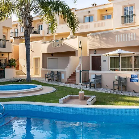 Casa Keira Luz
